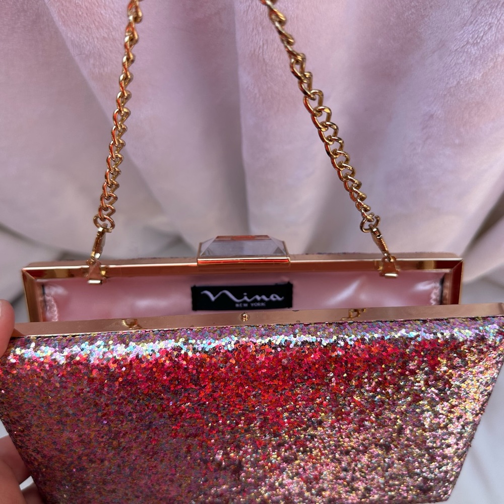 Nina‎ Glittery clutch with shoulder chain